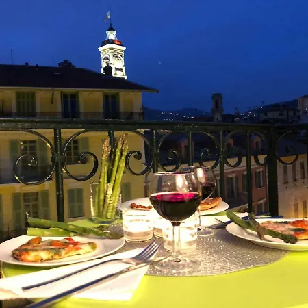 Chez Kari-top Location In Charming Old Town Apartment